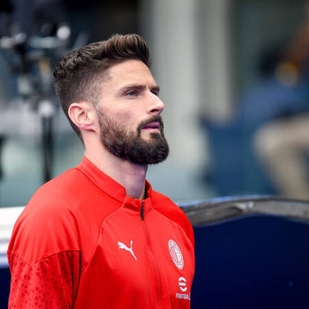 Olivier Giroud odejdzie z Milanu. Napastnik doszedł do porozumienia z innym klubem