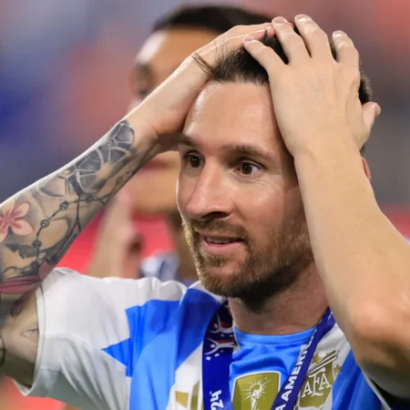 Messi zamknął usta wszystkim? Pomoże mu ułomność regulaminu