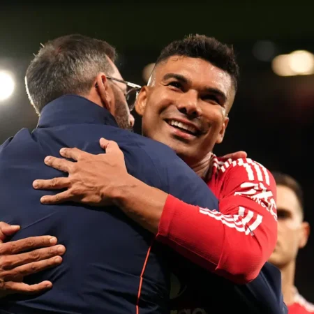 Manchester United zmienia kurs. Casemiro zostaje na Old Trafford