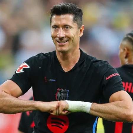 Robert Lewandowski znów na szczycie – jak Flick „wskrzesił” klasycznego napastnika